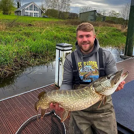 Esox - Luxury Fishing